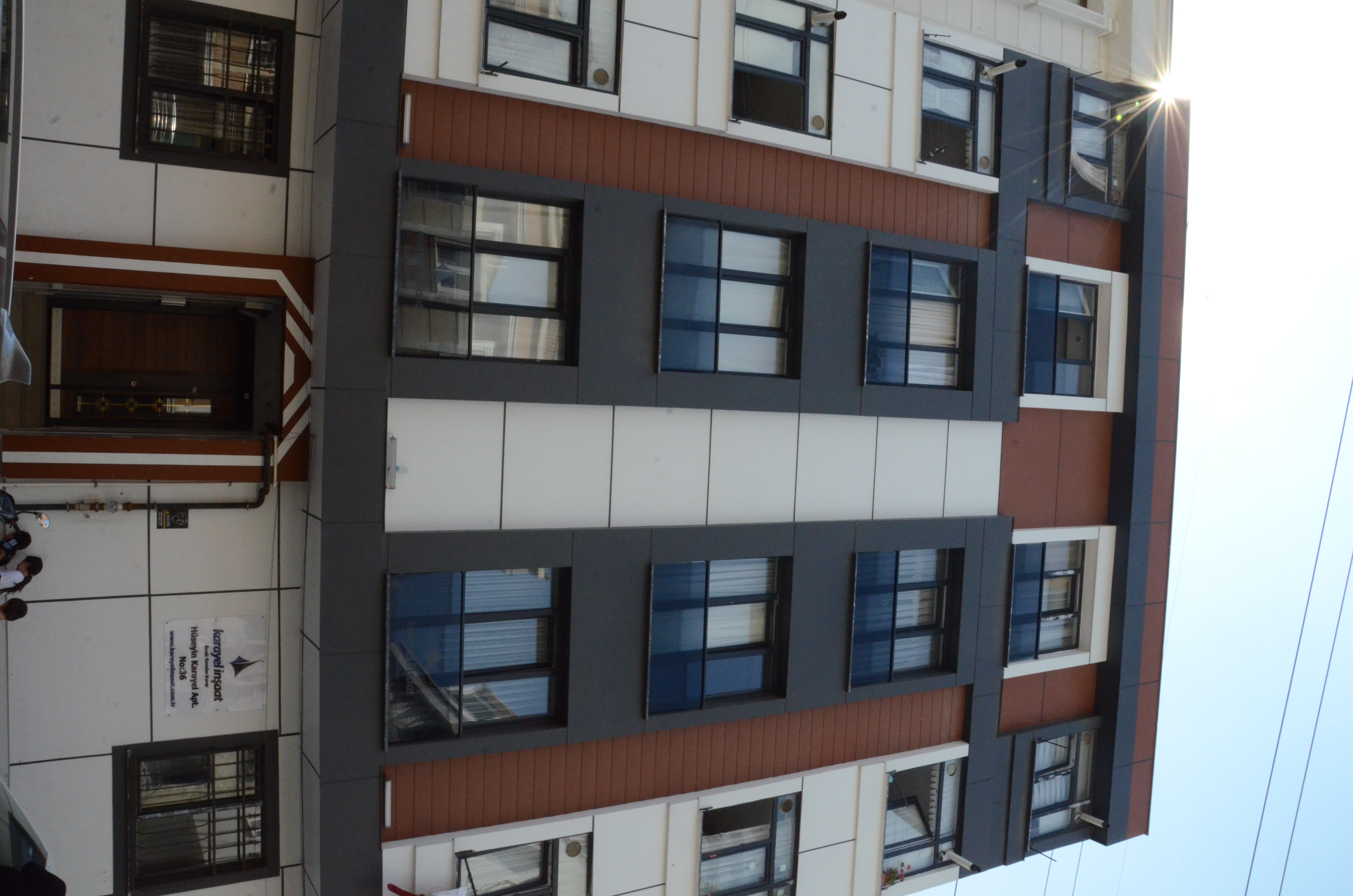 Hüseyin Karayel Apartmanı