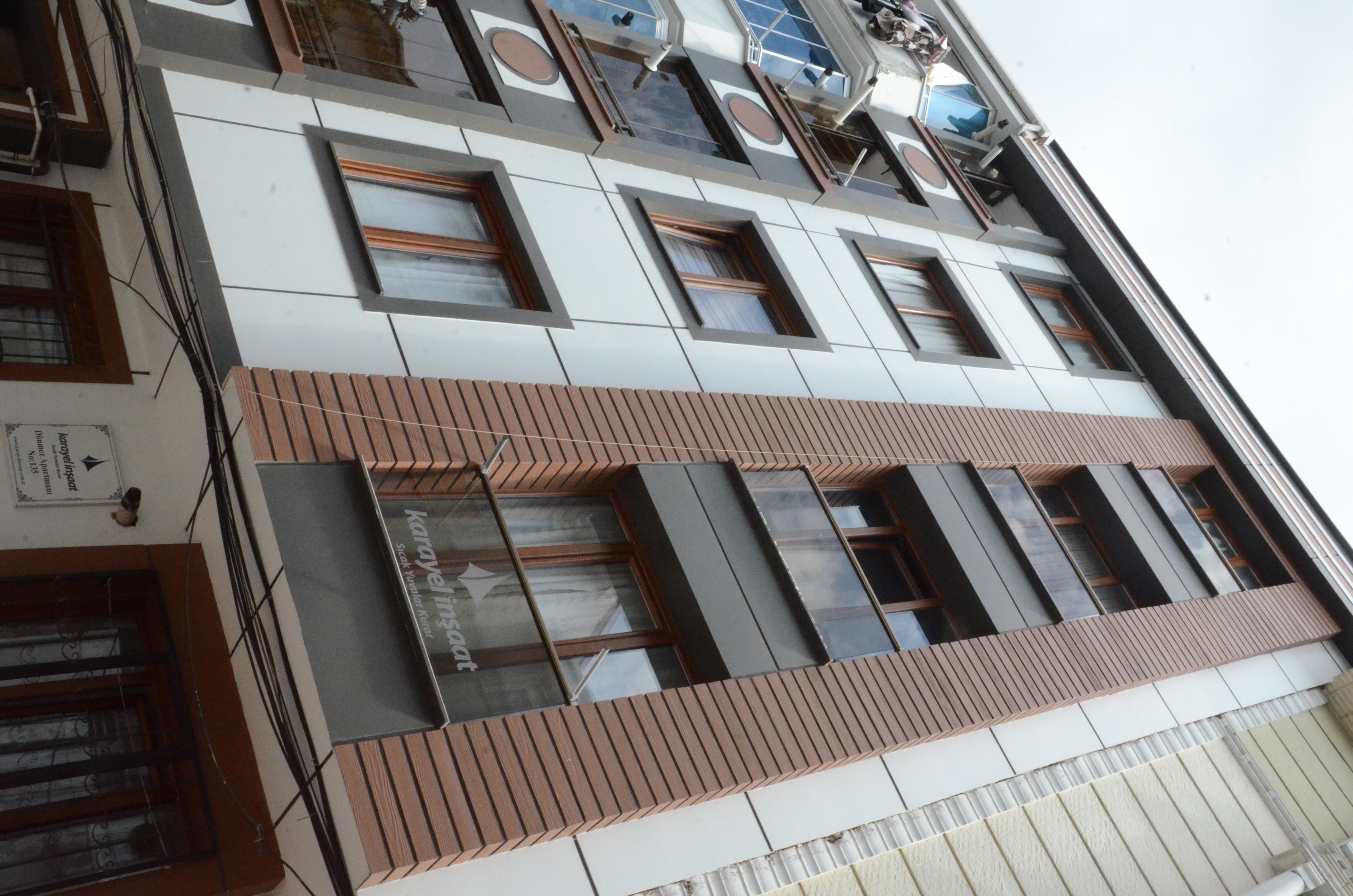 Dönmez Apartmanı